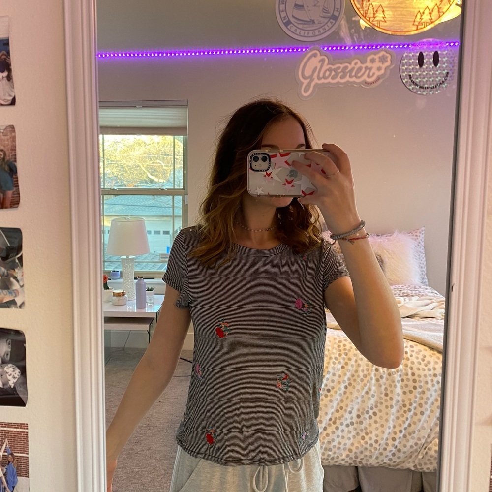 striped american eagle top w flowers!